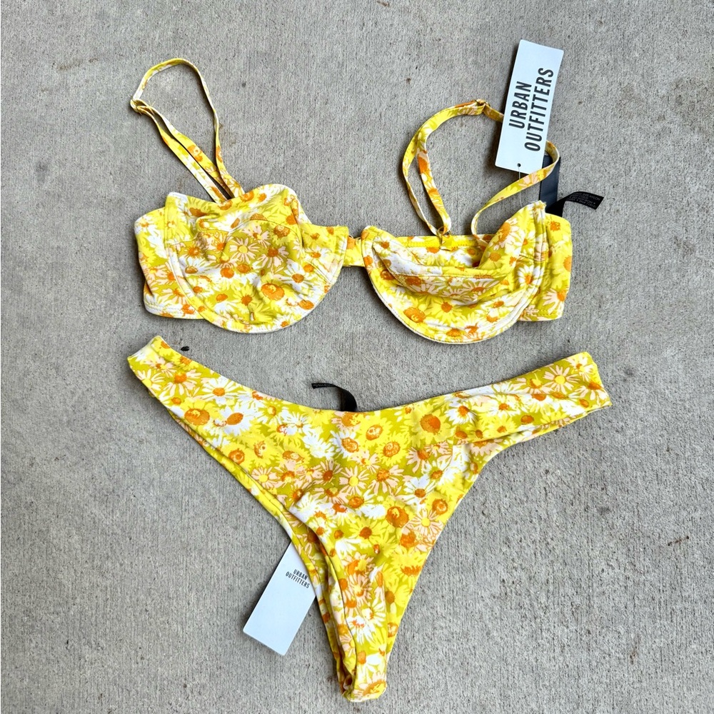 NWT* Urban Outfitters Floral Print Yellow Women’s Bikini Set Size M